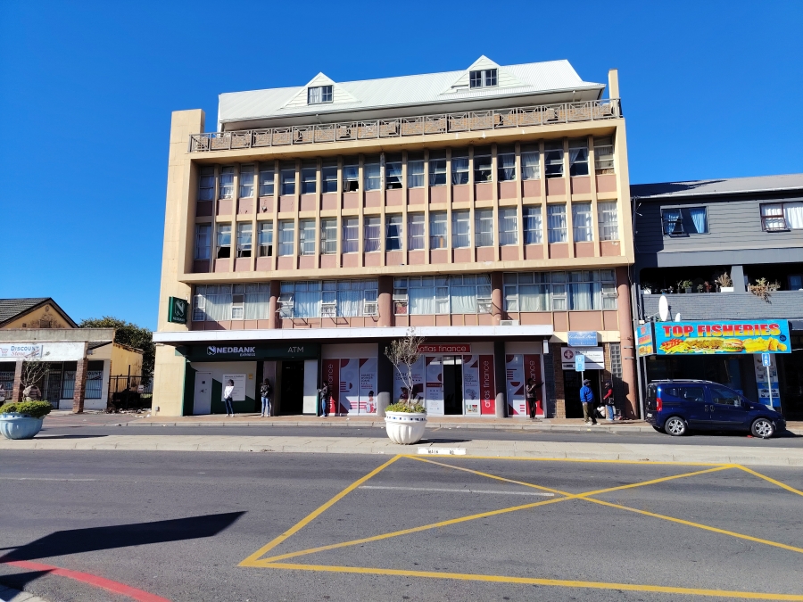 To Let 3 Bedroom Property for Rent in Strand Central Western Cape
